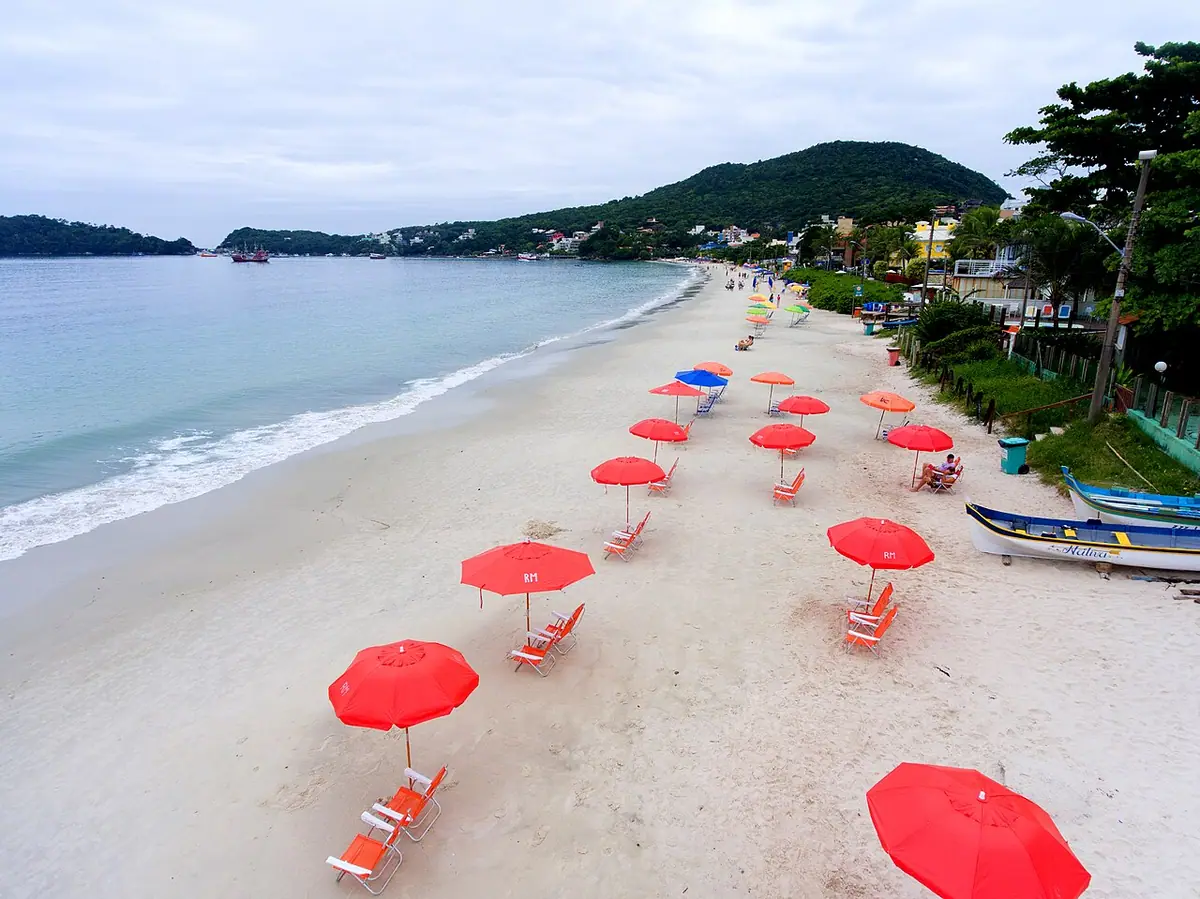 Praia em Bombinhas (SC)