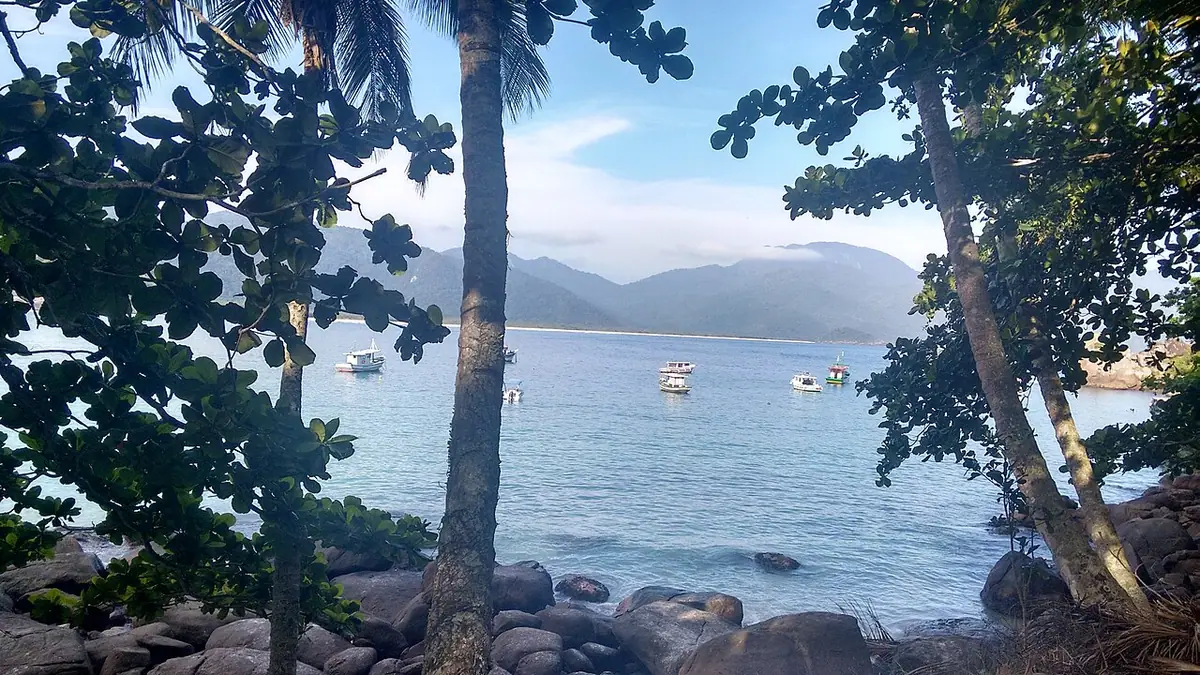 Praia do Aventureiro, em Angra dos Reis (RJ)