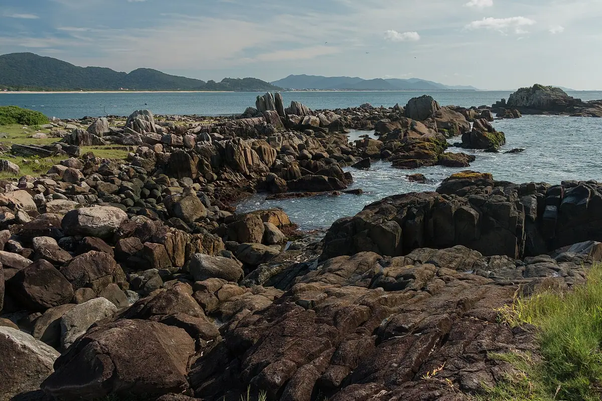 Praia da Armação, em Florianópolis (SC)