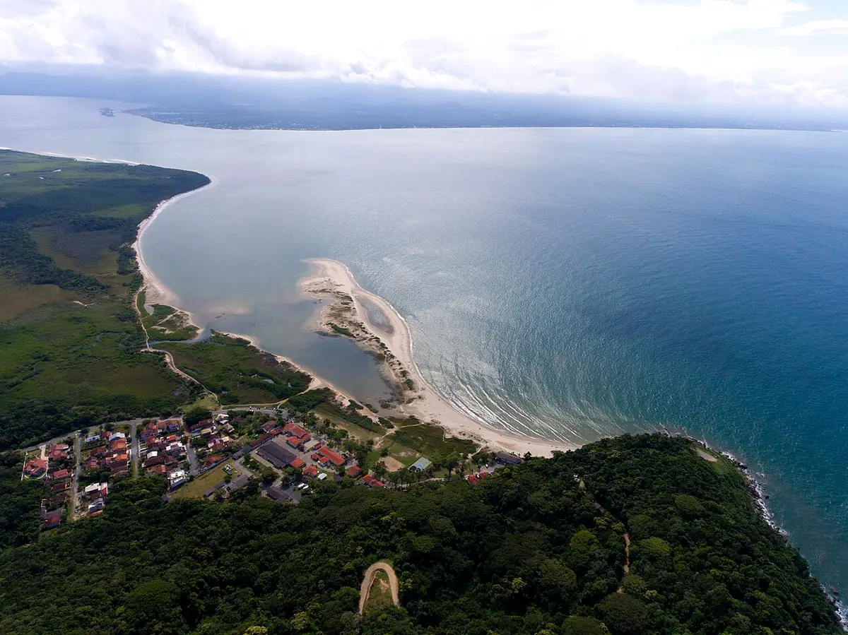 Praia do Forte, em São Francisco do Sul (SC)