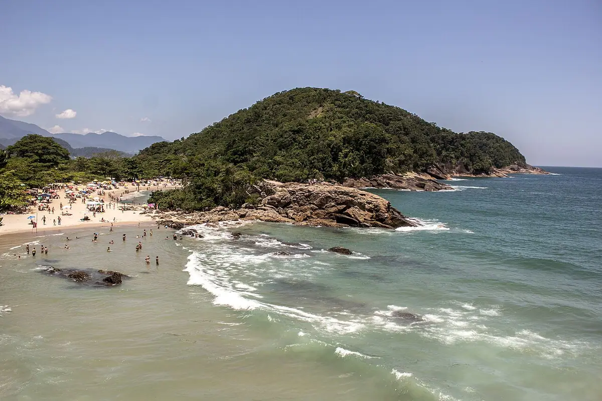 Praia do Meio, em Paraty (RJ)