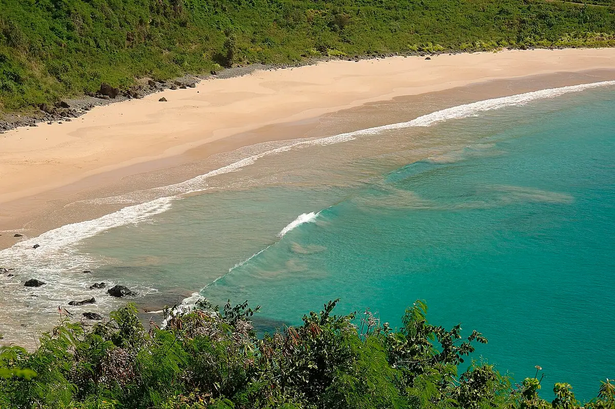 Praia do Meio, em Fernando de Noronha (PE)