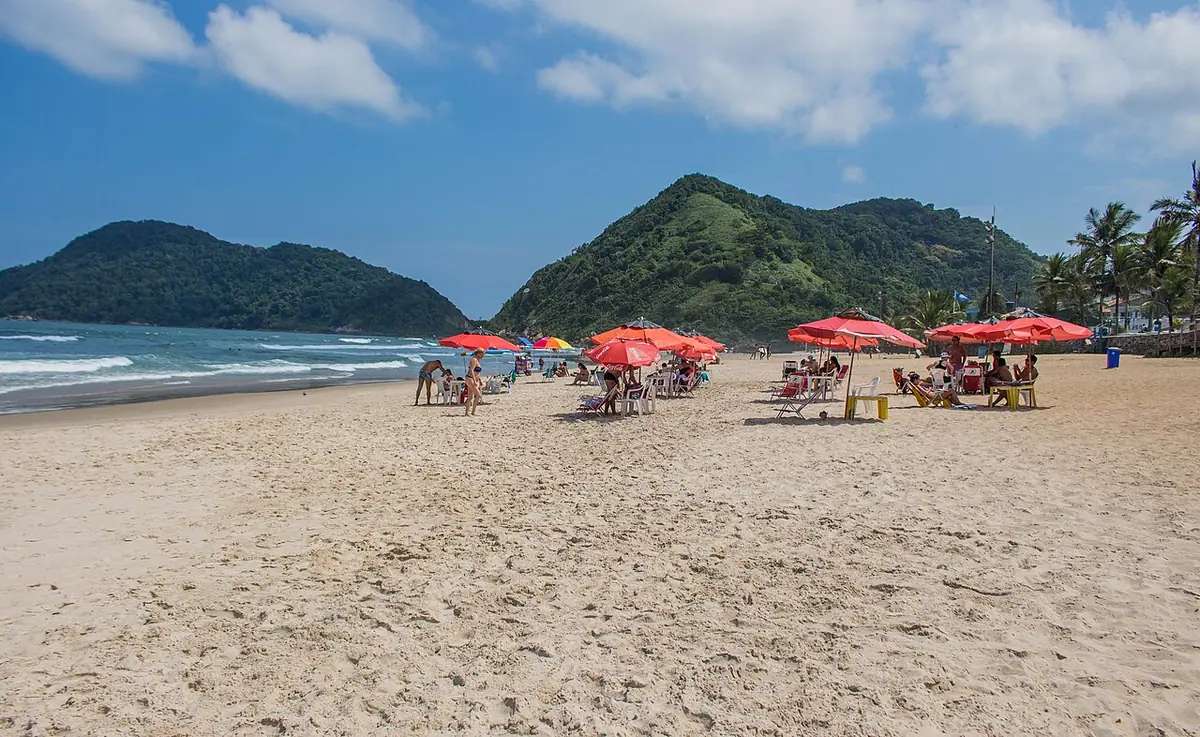 Praia do Tombo, em Guarujá (SP)